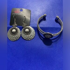 SILVER RHINESTONE CUFF BRACELET & HAMMERED SILVER EARRING SET. New!